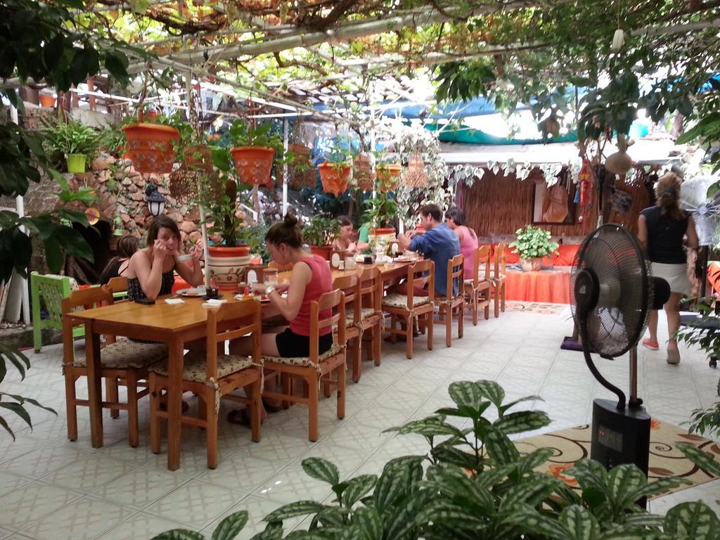 Ferah Hostel Monica'S Place Fethiye Dış mekan fotoğraf