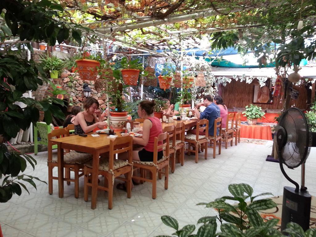 Ferah Hostel Monica'S Place Fethiye Dış mekan fotoğraf