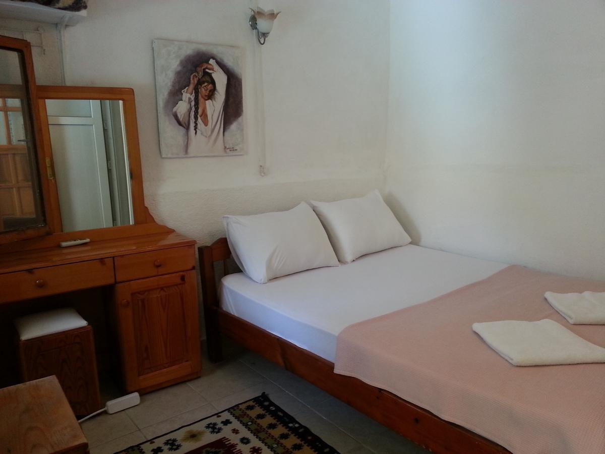 Ferah Hostel Monica'S Place Fethiye Oda fotoğraf