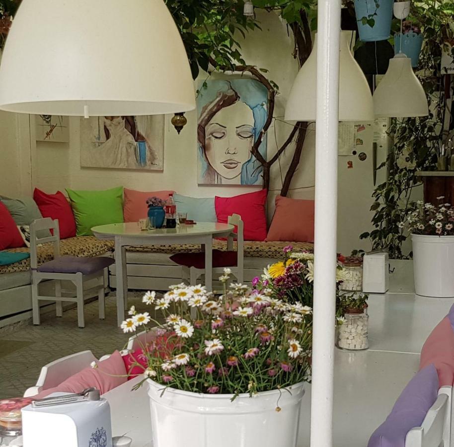 Ferah Hostel Monica'S Place Fethiye Dış mekan fotoğraf